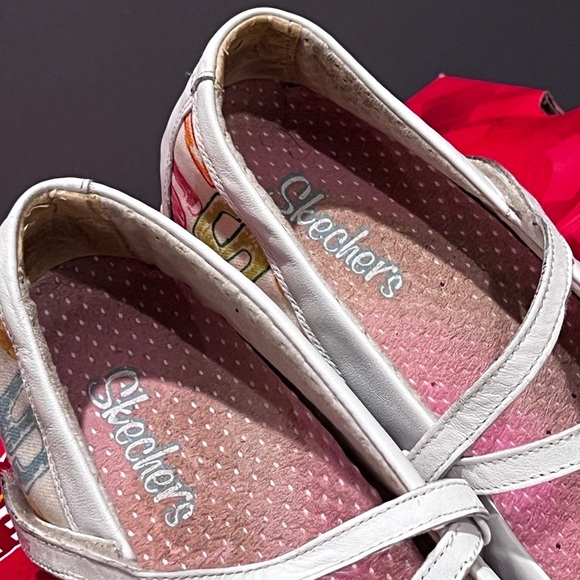 Skechers White Flats with Velcro Strap - Picture 6 of 8